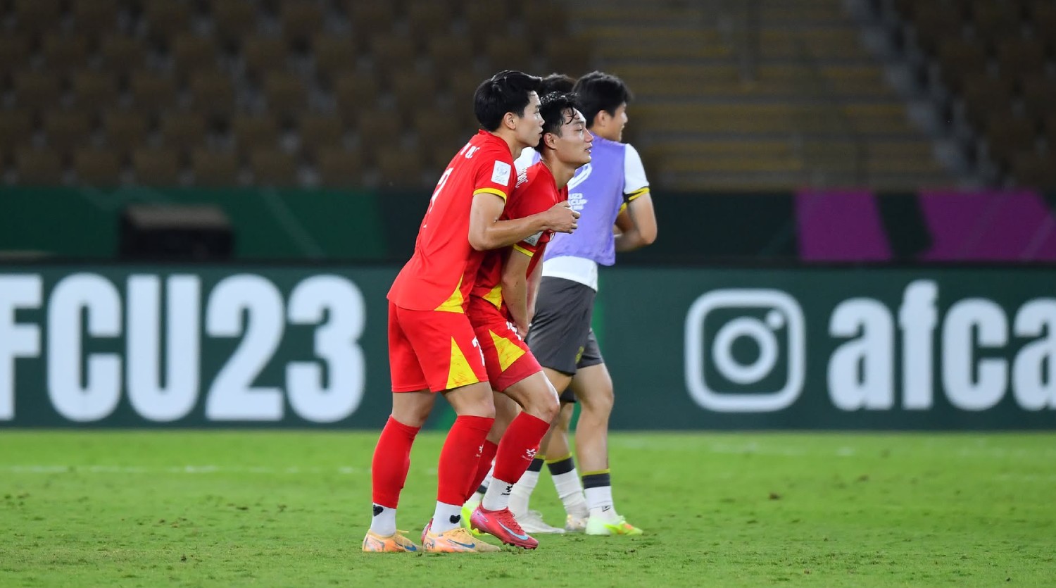 Tiền đạo 21 tuổi vào sân đầu hiệp 2 nhưng không thể tạo đột biến&nbsp;trước hàng phòng ngự U23 Trung Quốc