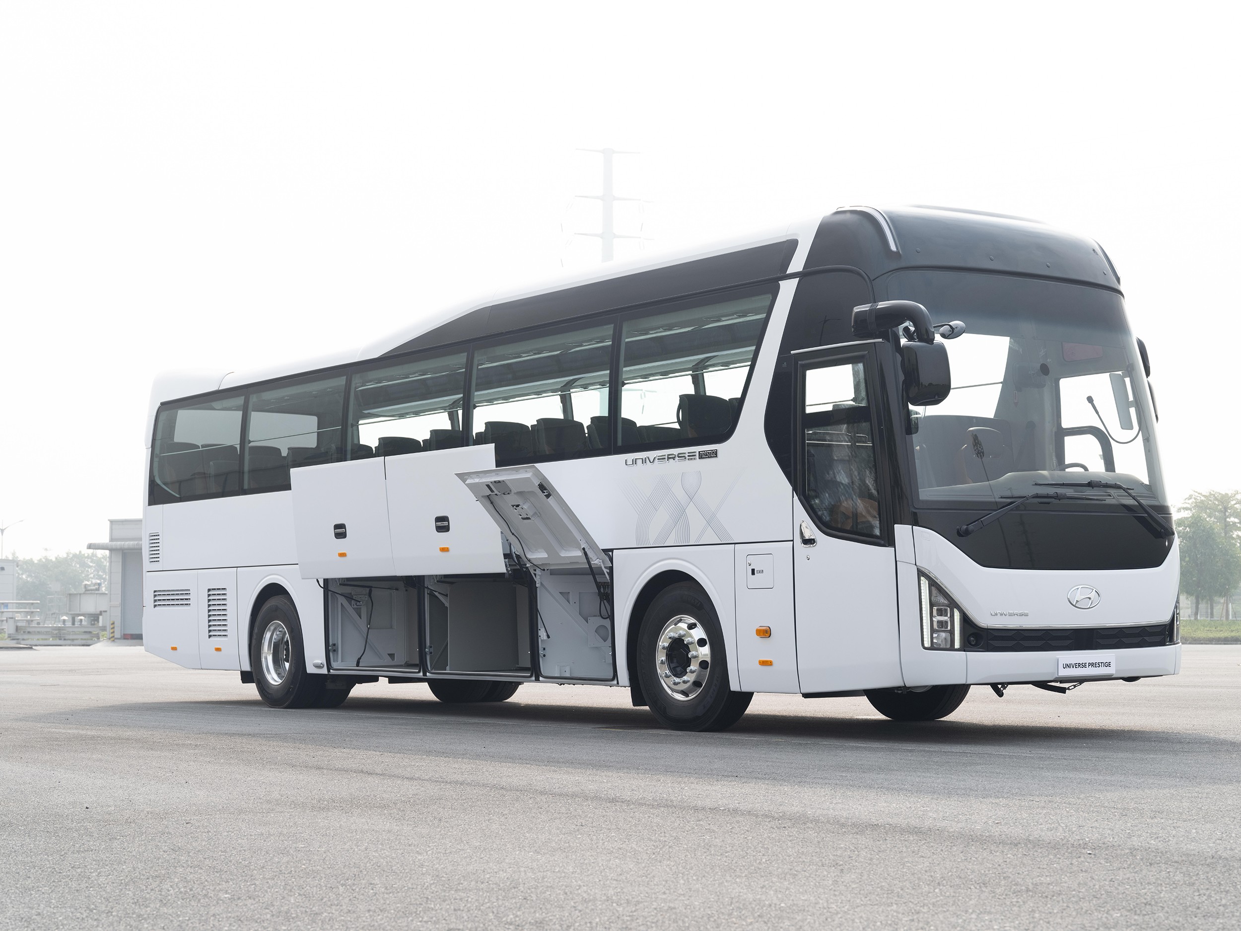 Mẫu xe này được công bố với giá 4,5 tỷ đồng, sẽ được bàn giao tới các khách hàng từ tháng 1/2026.