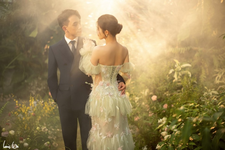 Phương Nhi và chồng thiếu gia đèo nhau xe đạp trong ảnh cưới - 6