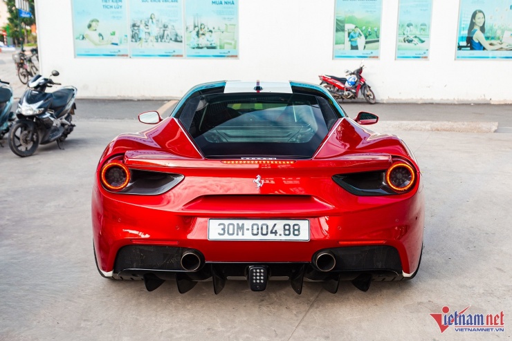 Siêu xe Ferrari 488 từng tai nạn nát đầu của đại gia Hà Nội ‘hồi sinh’ sau 4 năm - 14