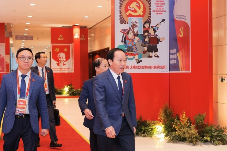 Đại hội XIV tiến hành công tác nhân sự - 11