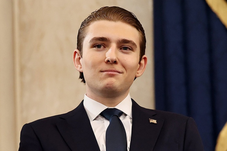 Barron Trump vô tình chứng kiến một vụ bạo hành xuyên đại dương. Ảnh: Shutterstock.