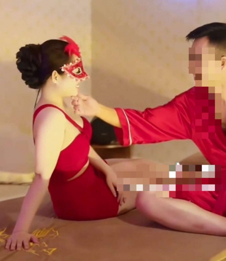 Nhiều clip dung tục xuất hiện trên mạng xã hội thời gian qua. (Ảnh: CMH)