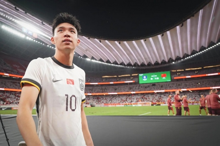 Ngôi sao Vương Ngọc Đống của U23 Trung Quốc và câu chuyện 'bán nhà cho con theo bóng đá' - 1