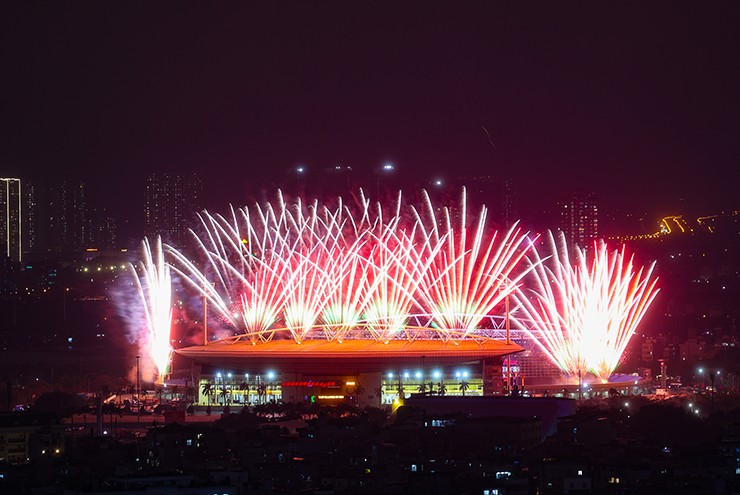 Đêm  nghệ thuật “Dưới lá cờ vẻ vang của Đảng”: Đại nhạc hội pháo hoa chưa từng có ở Việt Nam