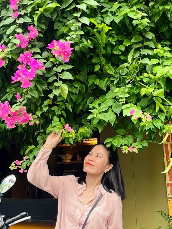 Hoài Thương thích nấu nướng, tự chuẩn bị một số món truyền thống dịp Tết. Ảnh: NVCC