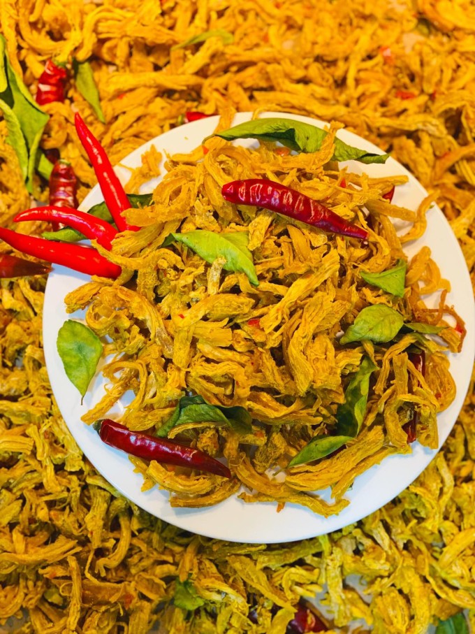 Mẹ đảm mách công thức làm khô gà lá chanh thành công ngay lần đầu - 7