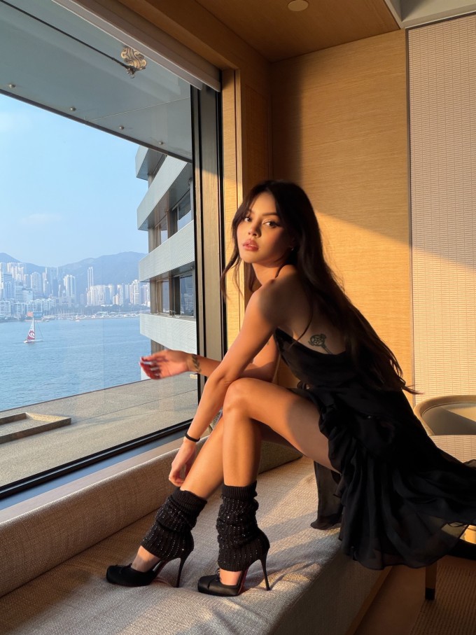 Hot girl môi tều Lily Maymac nổi tiếng 10 năm trước giờ ra sao? - 8