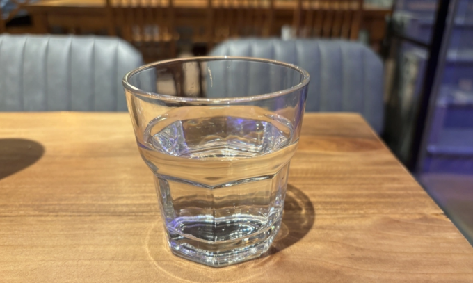 Tốt nhất nên uống hết nước trong vòng 24-48 giờ kể từ khi đun sôi. Ảnh: Bảo Bảo