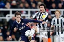 Video bóng đá Newcastle - PSV: Trừng phạt sai lầm, đoạt vé play-off (Cúp C1)