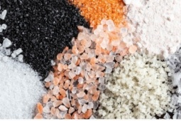 5 loại gia vị bếp nhà ai cũng có, ăn nhiều rất hại sức khỏe mà ít người biết