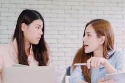 3 kiểu người nói càng nhiều càng hao phúc, tiền bạc khó giữ trong tay