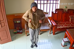 Xúc động clip bố nhảy cẫng lên khi con gái lấy chồng 'xa' báo sẽ về nhà ăn cơm