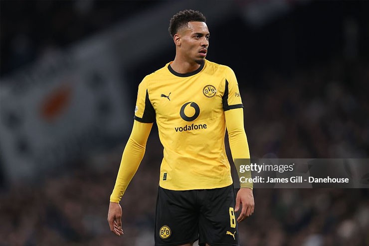 Nmecha được MU săn đón