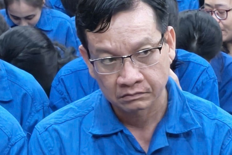 Đề nghị mức án đối với 100 bị cáo liên quan vụ kiểm nghiệm kẹo Kera và sữa Hiup