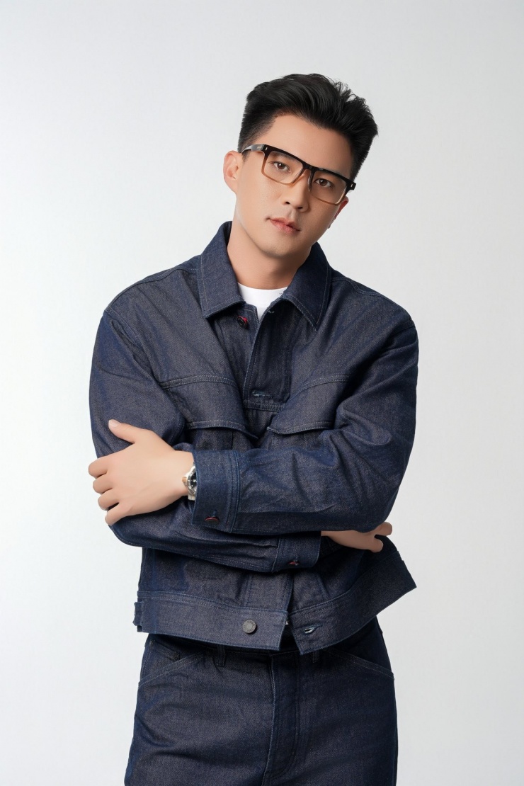 Hà Việt Dũng đang một lúc đóng hai phim.