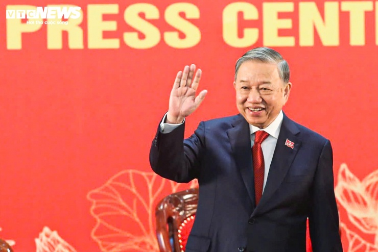 Tổng Bí thư Tô Lâm chủ trì họp báo quốc tế công bố kết quả Đại hội XIV của Đảng.