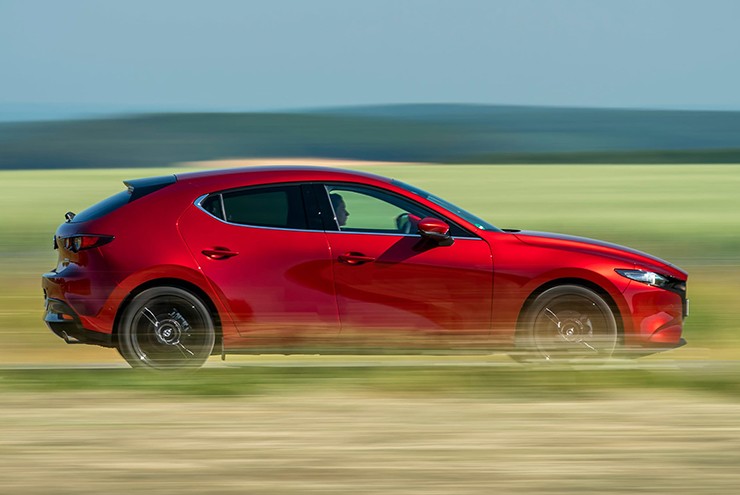 Giá xe Mazda3 mới nhất kèm ưu đãi tháng 1/2026