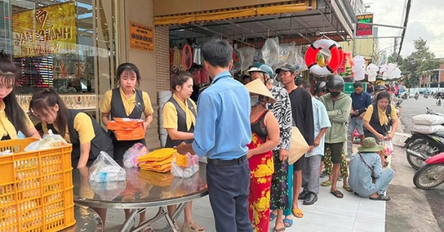 Vân Khánh Silver Gems chung tay cùng địa phương trong các chương trình vì cộng đồng