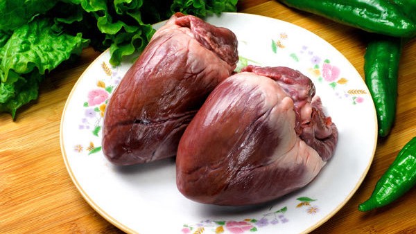 Bộ phận còn đắt giá hơn cả thịt lợn, nếu dùng thường xuyên sẽ tăng cường sức khỏe tim mạch đó chính là phần tim lợn.