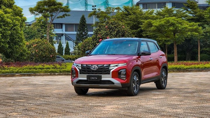 Hyundai Creta nổi bật với nhiều trang bị tiện nghi hiện đại.
