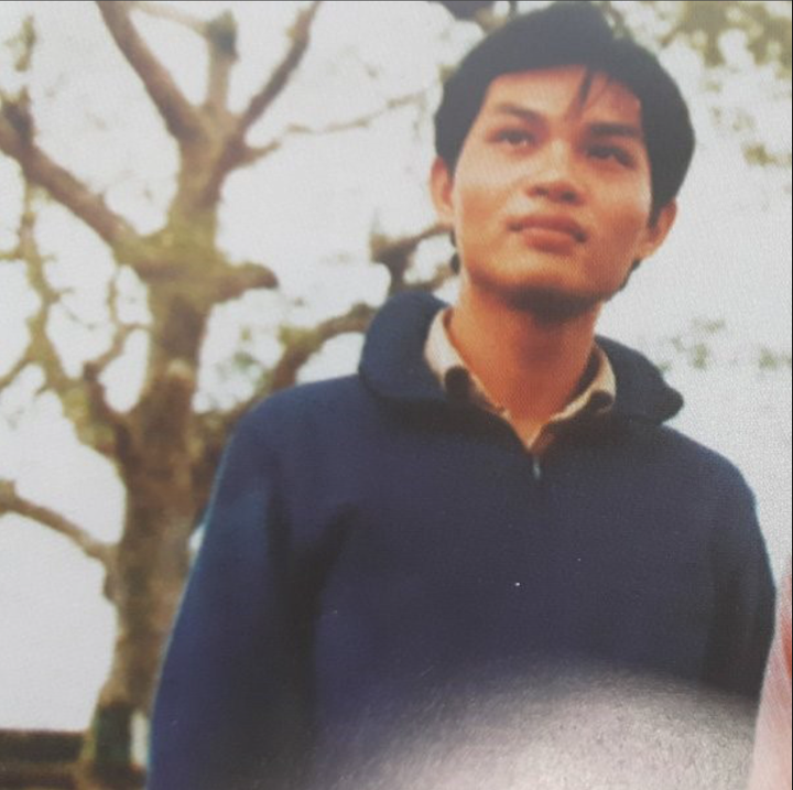 NSND Trung Hiếu từng đỗ 4 trường đại học, nhưng sau đó anh quyết định theo học Đại học Sân khấu – Điện ảnh Hà Nội.