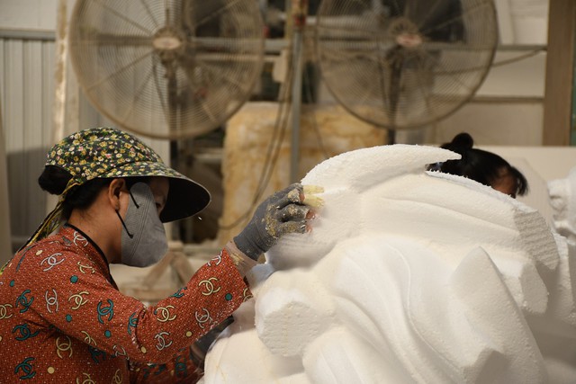 CLIP: Dùng robot chế tác linh vật ngựa độc đáo Tết Nguyên đán Bính Ngọ - 6