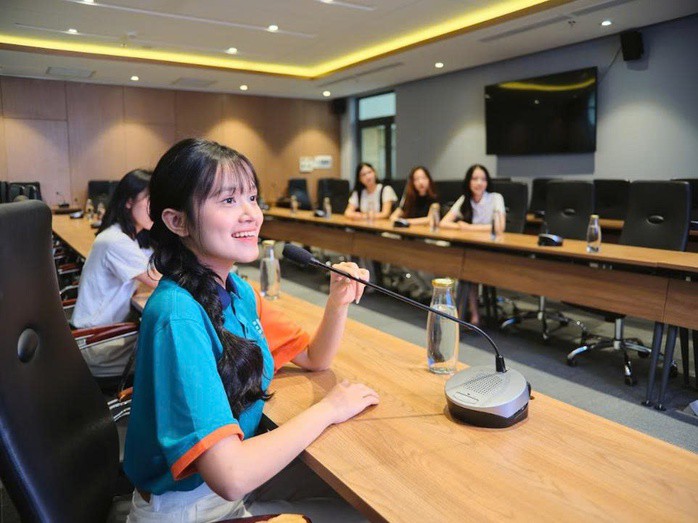 Kết quả khảo sát, 90% doanh nghiệp đánh giá sinh viên ĐH Kinh tế TPHCM tham gia thực tập ở mức rất tốt và xuất sắc.