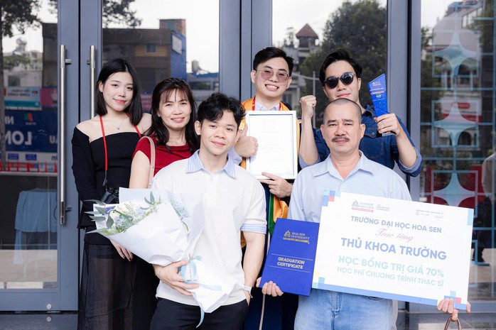 Năm 2026 là năm ghi dấu những tân khoa đầu tiên của ngành luật kinh tế, luật quốc tế, thương mại điện tử của Trường ĐH Hoa Sen. Khóa đầu tiên có hơn 94% có việc làm trước khi nhận bằng.