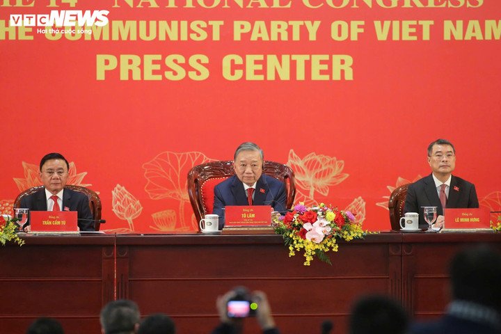 Tổng Bí thư Tô Lâm chủ trì họp báo quốc tế thông tin về kết quả Đại hội XIV của Đảng.