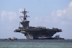 Đội tàu chiến hùng hậu của Mỹ "đang hướng đến" Iran