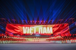 Chương trình nghệ thuật và pháo hoa chào mừng thành công Đại hội Đảng