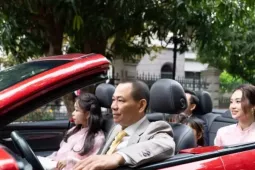 Cận cảnh dàn siêu xe độc bản trong đám cưới của con trai tỷ phú Phạm Nhật Vượng