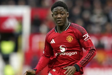 Casemiro chia tay MU: "Quỷ đỏ" vội giữ chân Mainoo, lương tăng gấp 4