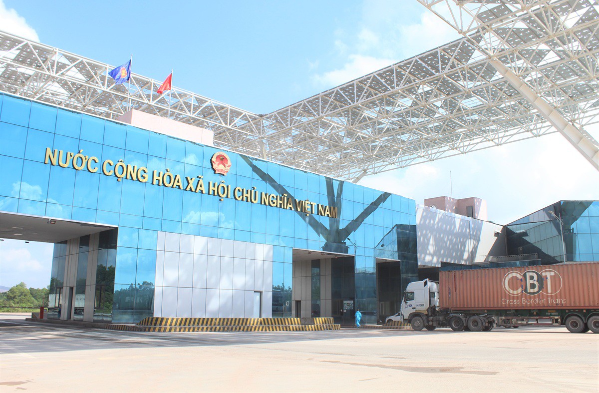 Mô hình cửa khẩu thông minh đưa Móng Cái trở thành trung tâm giao thương của khu vực (Ảnh: mongcai.gov.vn)