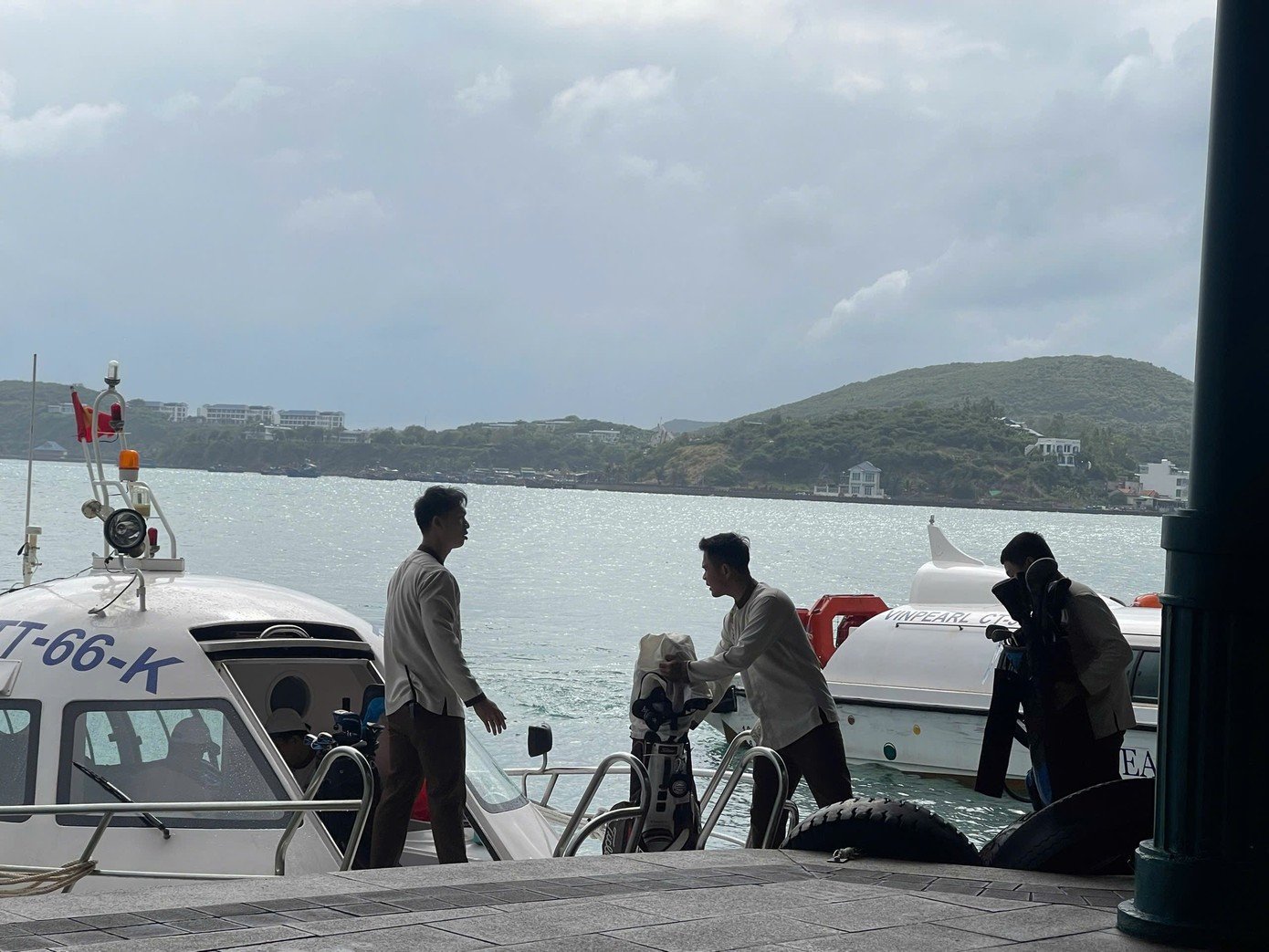 An ninh thắt chặt tại nơi diễn ra đám cưới của Á hậu Phương Nhi.