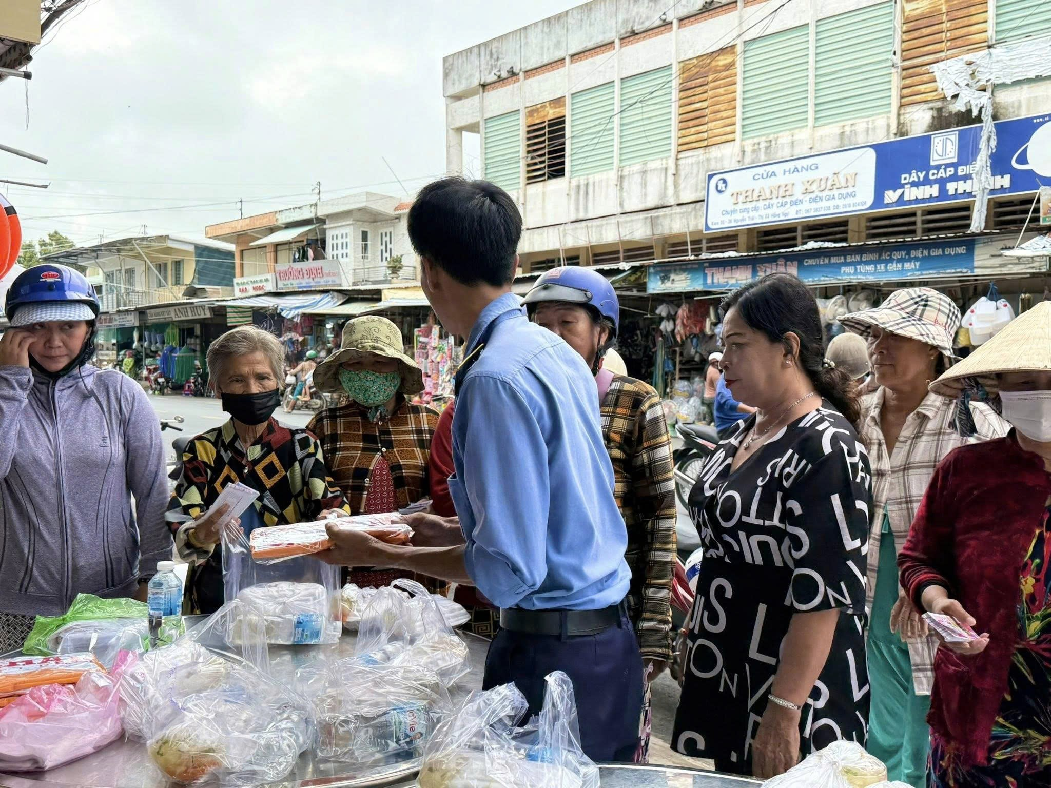 Vân Khánh Silver Gems chung tay cùng địa phương trong các chương trình vì cộng đồng - 3