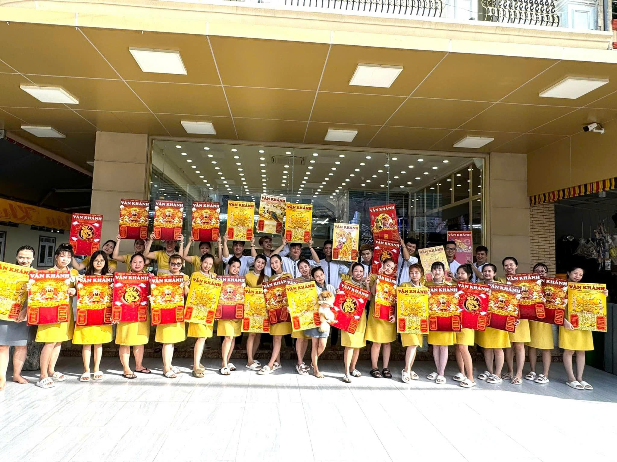 Triết lý kinh doanh của Vân Khánh Silver Gems là phát triển kinh tế gắn liền với trách nhiệm xã hội