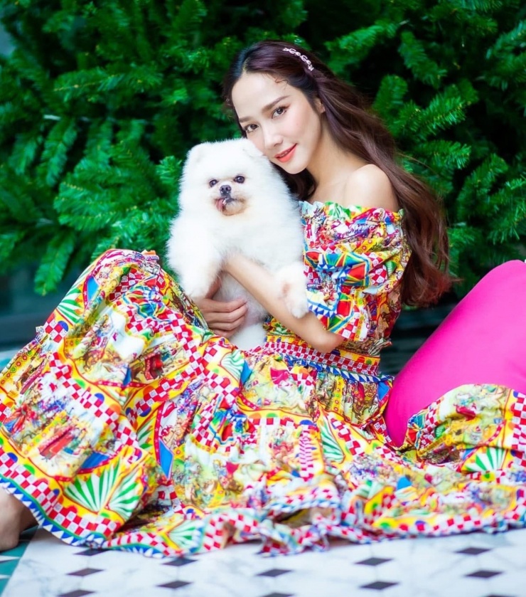 Nữ minh tinh Aum Patchrapa.