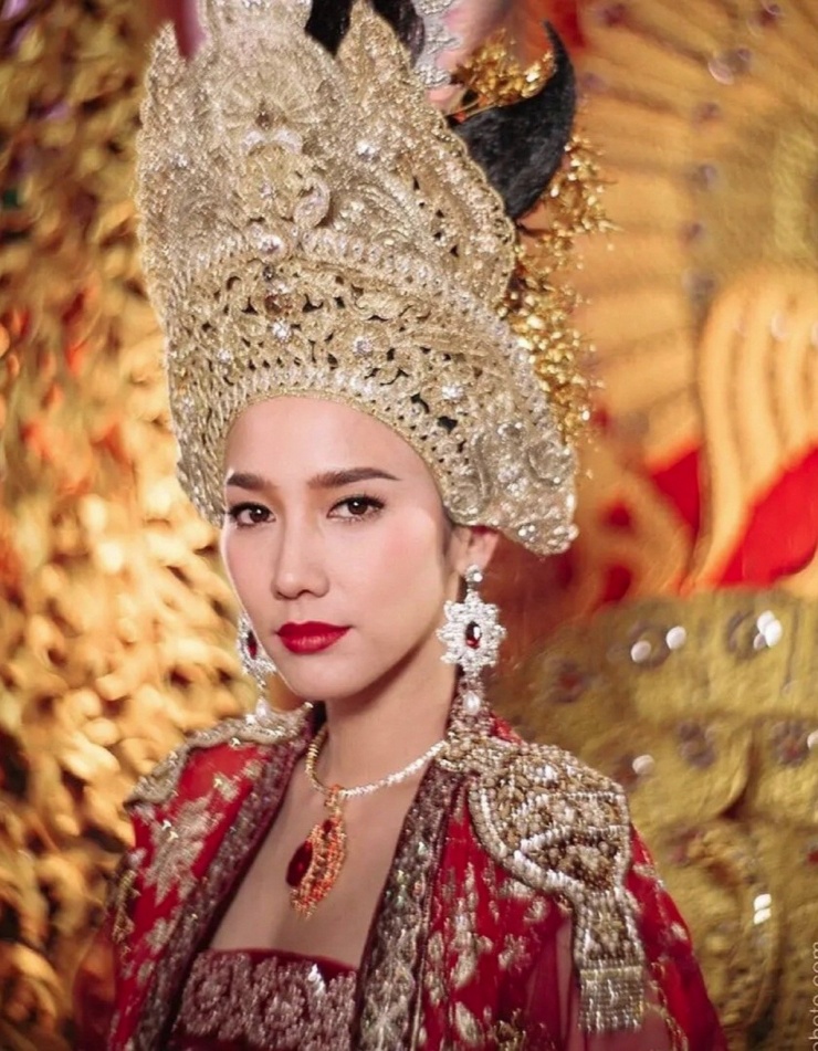 Sau tác phẩm, cô được gọi là “Nữ hoàng rating không đối thủ”.