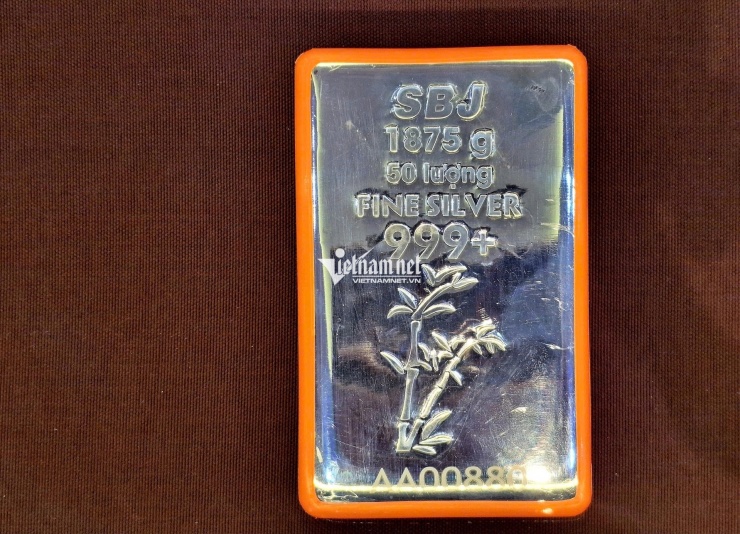 Giá bạc tăng quá nhanh có thể kích hoạt hoạt động chốt lời từ các vùng quá mua. Ảnh: T.C