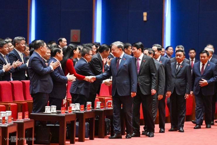 Tổng Bí thư Tô Lâm dẫn đầu đoàn lãnh đạo Đảng, Nhà nước đến dự phiên khai mạc Đại hội Đảng XIV.