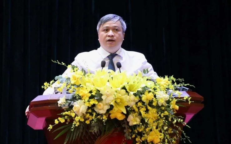 Đồng chí Trần Tiến Hưng, Ủy viên Trung ương Đảng.