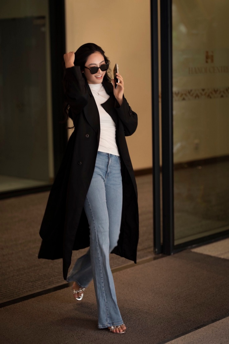 Từ khi đăng quang Á hậu 2 Hoa hậu Việt Nam 2024, Vân Nhi vẫn ghi dấu ấn với fan sắc đẹp về một cô gái hiện đại, năng động nhưng vẫn giữ được nét thanh lịch, dịu dàng đặc trưng.