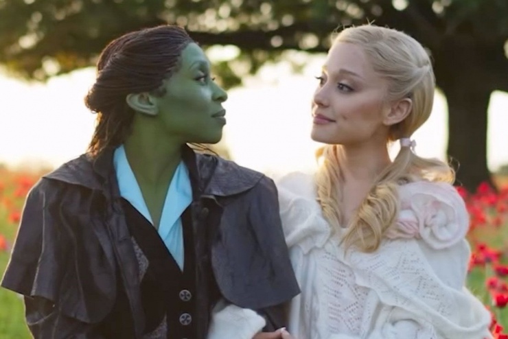 Khán giả tranh cãi về việc F1 hay Wicked: For Good xứng đáng được đề cử Oscar hơn.