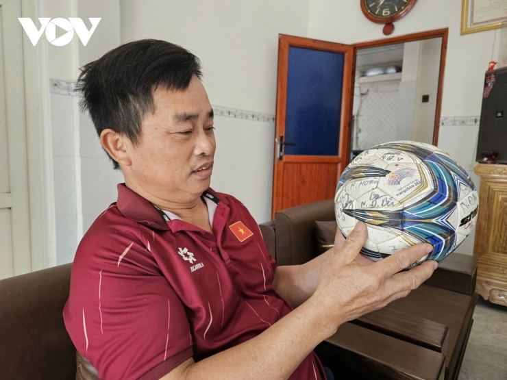 Ông Nguyễn Đình Ấp, bố cầu thủ Đình Bắc.