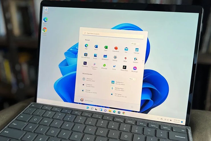 Cập nhật bảo mật Windows 11 gây màn hình đen, lỗi hệ thống.