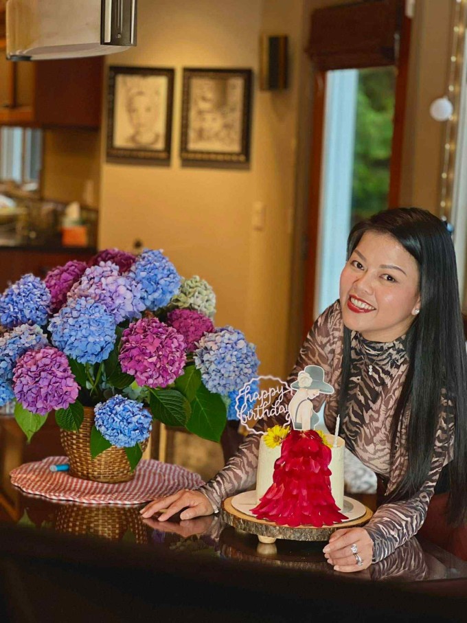 Vợ Việt nấu bánh xèo, phở bò khiến chồng con Mỹ mê tít - 1