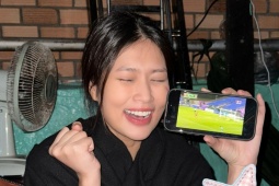 MC Lại Văn Sâm, Hoa hậu Đoàn Thiên Ân mừng chiến thắng nghẹt thở của U23 Việt Nam