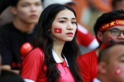 Hòa Minzy bật khóc vì U23 Việt Nam, cầu thủ Đình Bắc bất ngờ vào bình luận